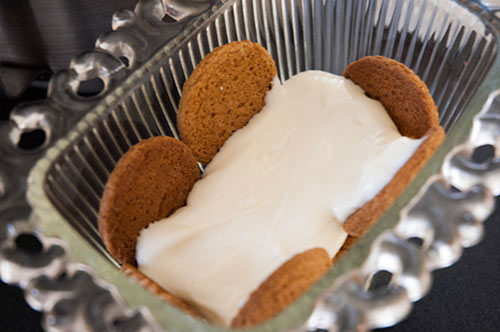 Setting up a gingersnap trifle